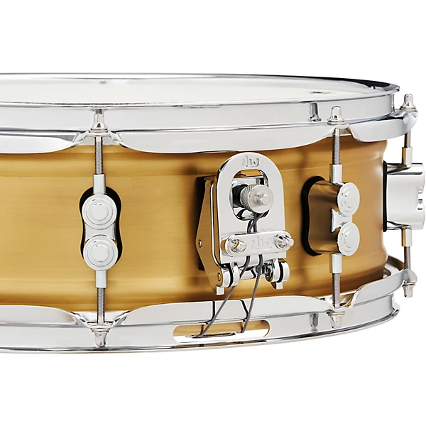 PDP by DW Concept Series 1 mm Brass Snare Drum 14 x 5 in. 6 PDP by DW Concept Series 1 mm Brass Snare Drum 14 x 5 in.