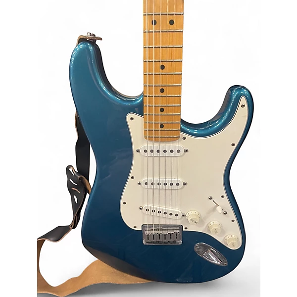 Vintage 1998 Fender American Standard Hardtail Strat Aqua Marine Metallic Solid Body Electric Guitar 4 Vintage 1998 Fender American Standard Hardtail Strat Aqua Marine Metallic Solid Body Electric Guitar
