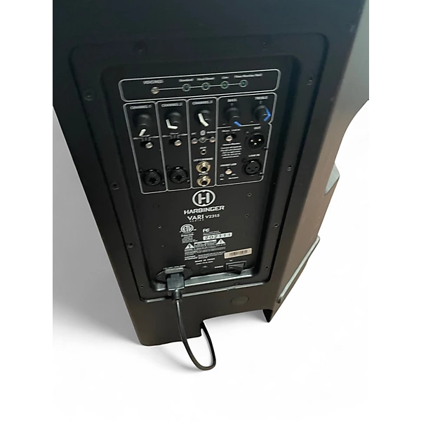Used Harbinger VARI V2315 Powered Speaker 6 Used Harbinger VARI V2315 Powered Speaker