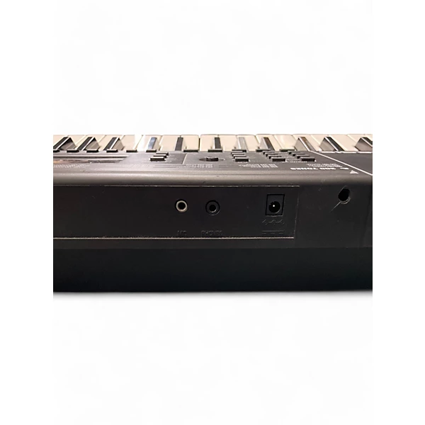 Used Alesis MELODY61 Portable Keyboard 4 Used Alesis MELODY61 Portable Keyboard