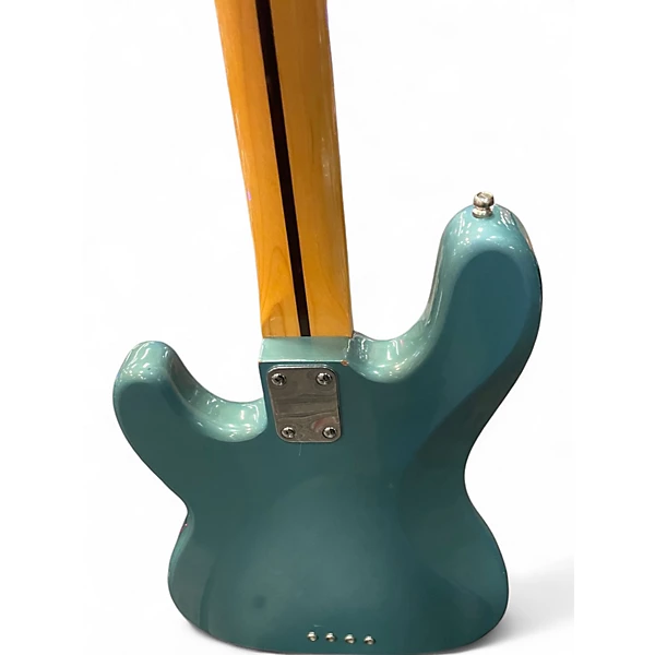Used Hondo DELUXE SERIES 830 METALLIC AQUAMARINE Electric Bass Guitar 6 Used Hondo DELUXE SERIES 830 METALLIC AQUAMARINE Electric Bass Guitar
