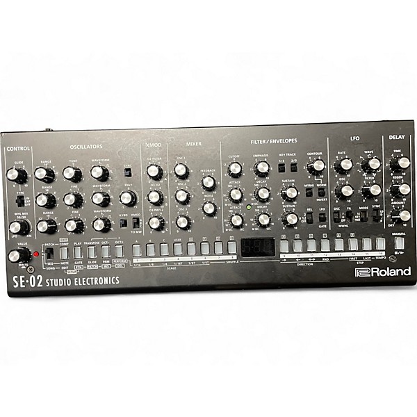 Used Roland se-02 Synthesizer